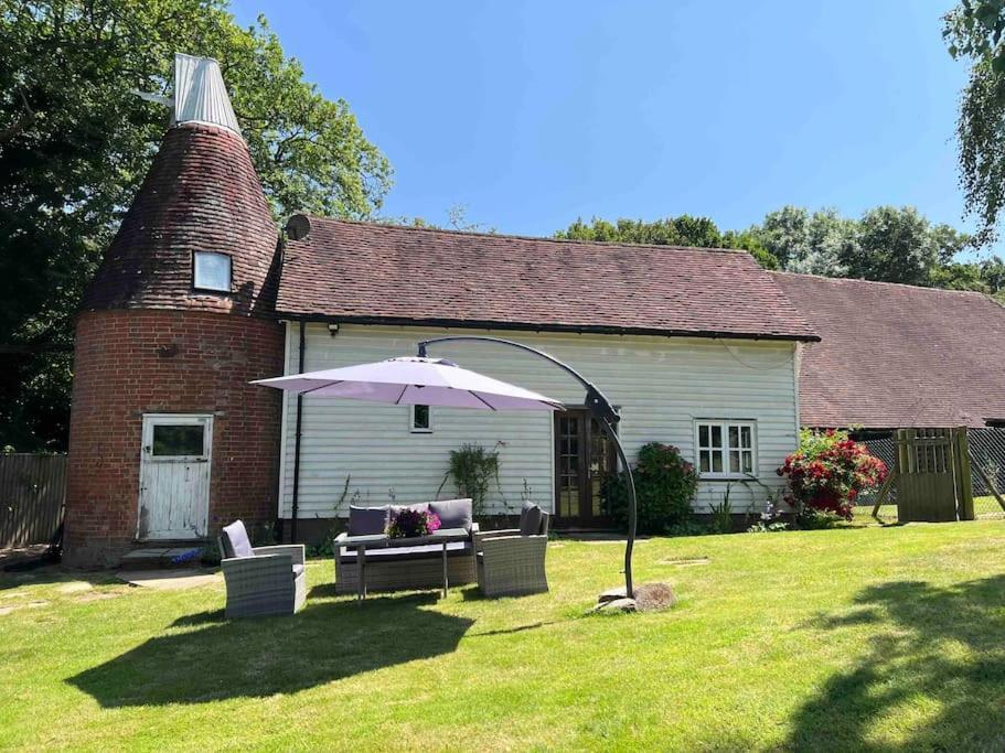 Beautiful 2 Bed Oast - 15 Acre Farm - Tunbridge Wells Villa Exterior photo